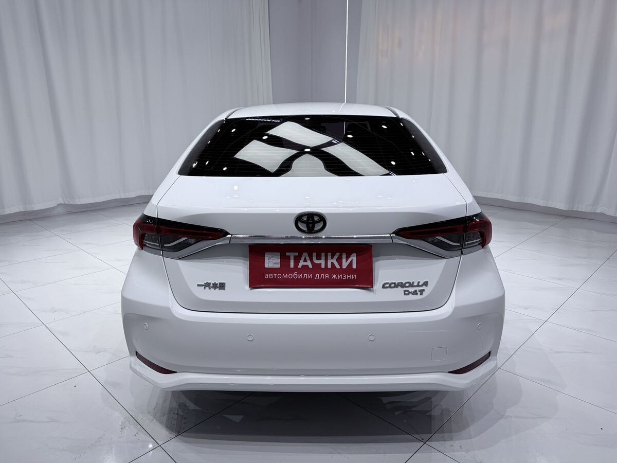 Toyota Corolla 2022 - фото автомобиля