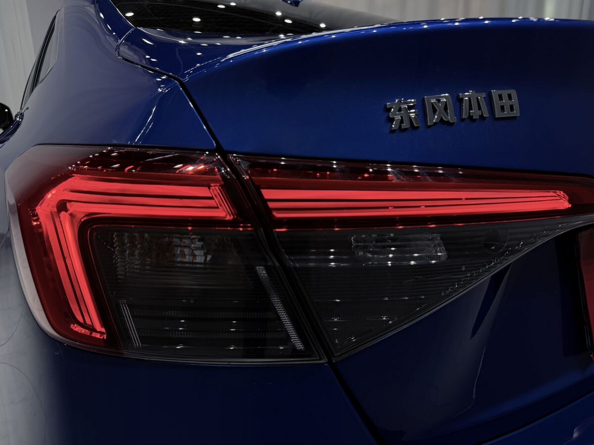 Honda Civic 2021 - фото автомобиля