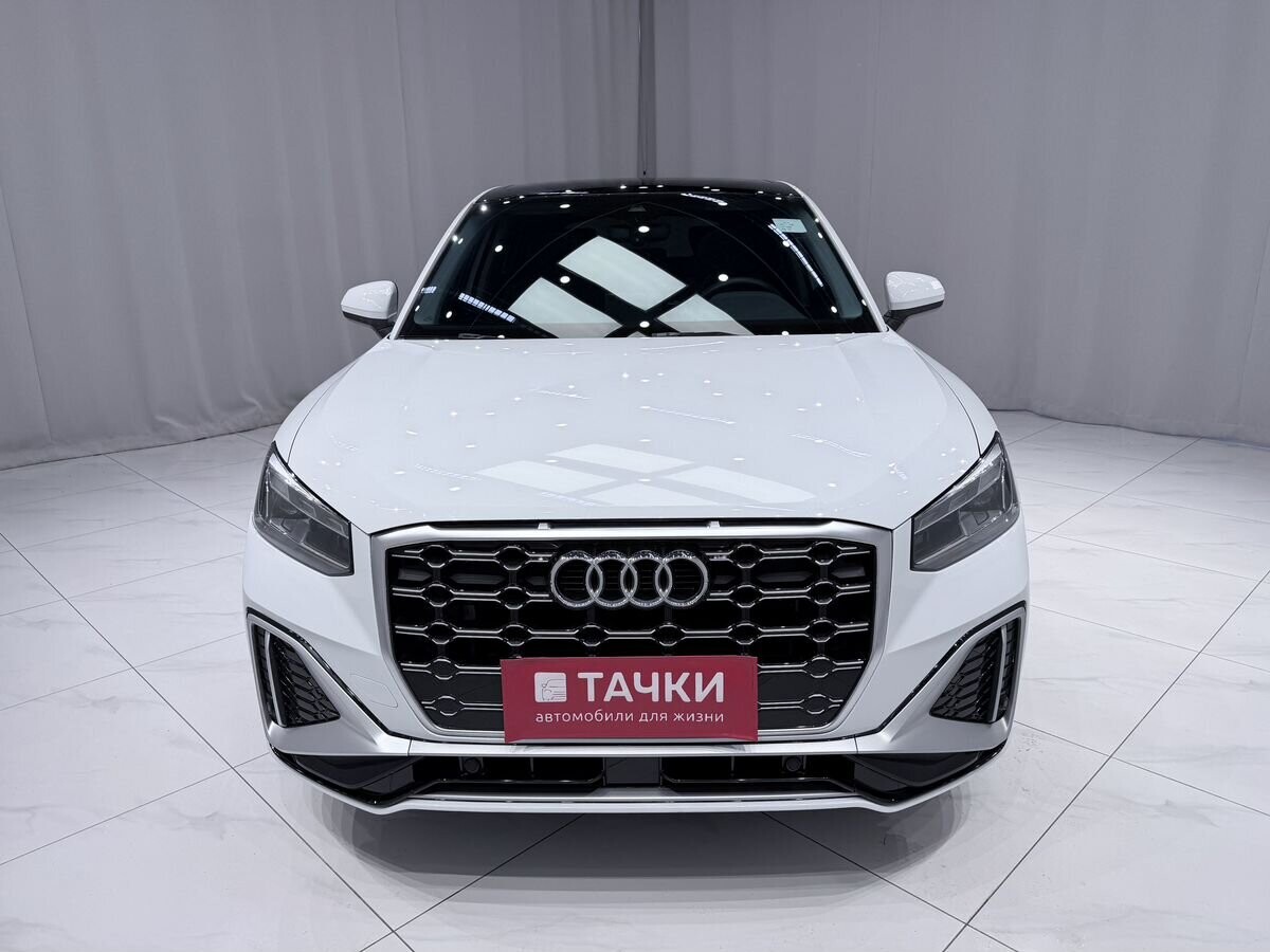Audi Q2 2021 - фото автомобиля