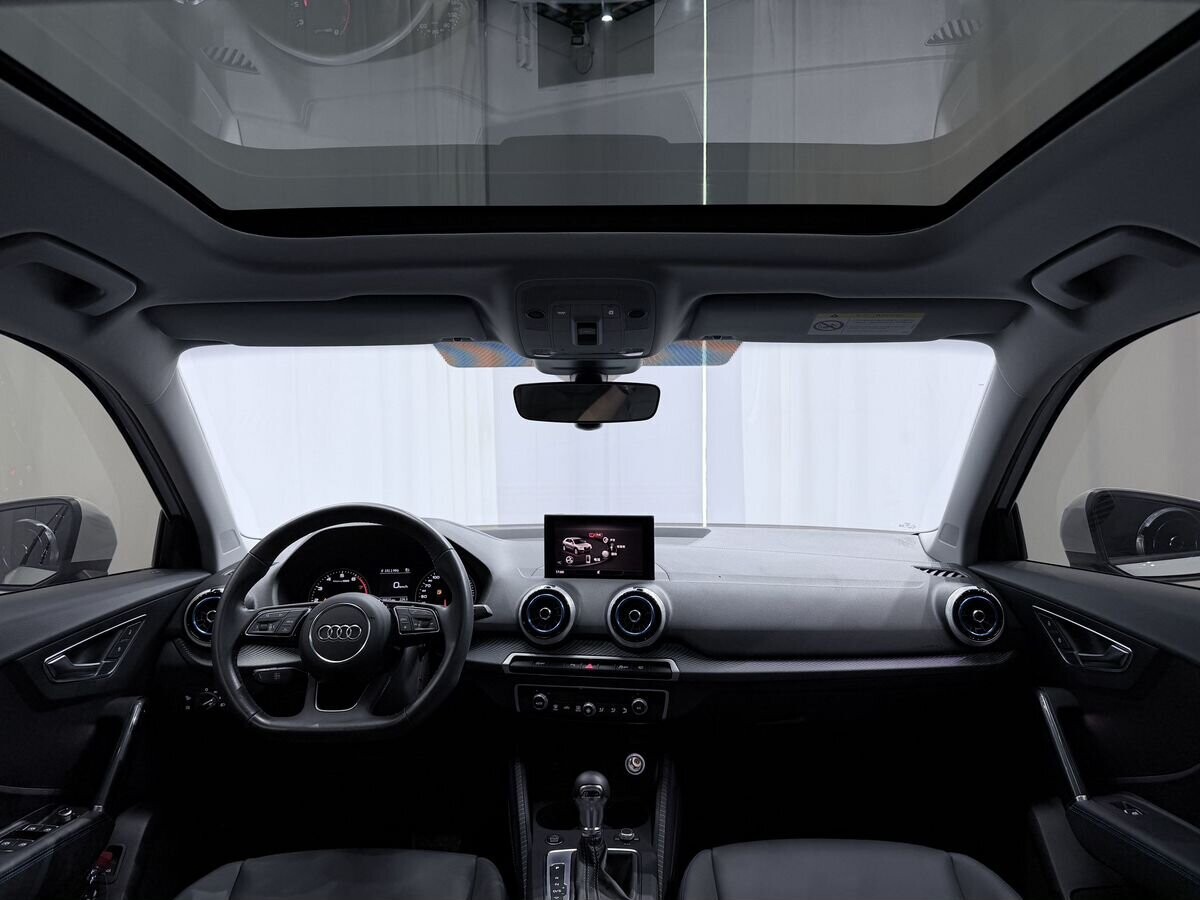 Audi Q2 2021 - фото автомобиля