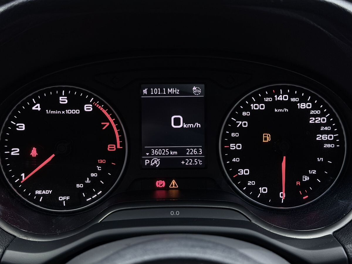 Audi Q2 2021 - фото автомобиля