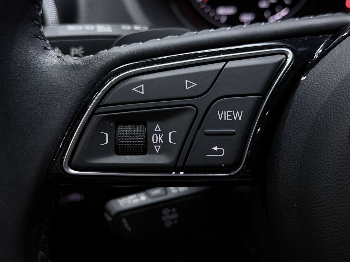 Audi Q2 2021 - фото автомобиля