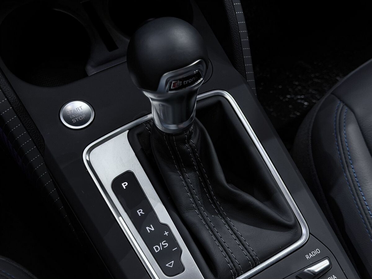 Audi Q2 2021 - фото автомобиля