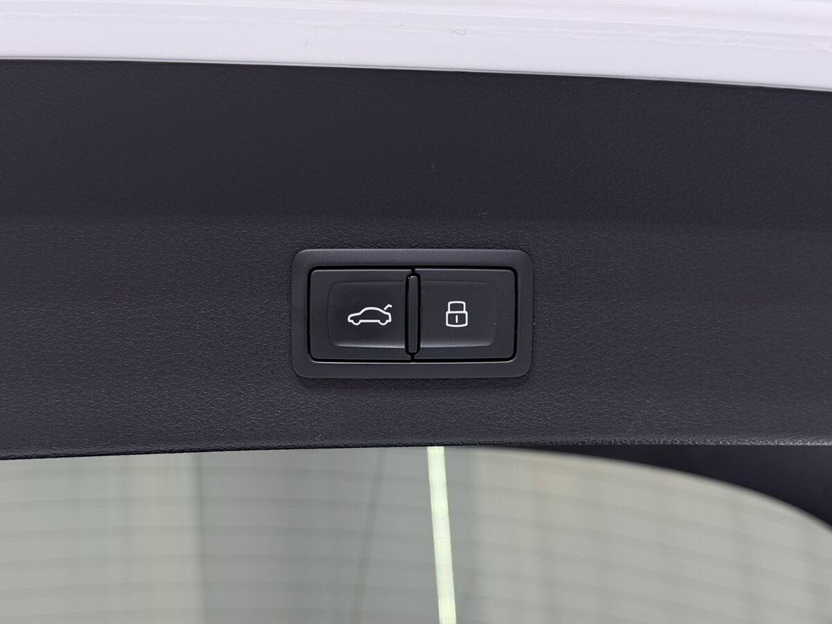 Audi Q2 2021 - фото автомобиля