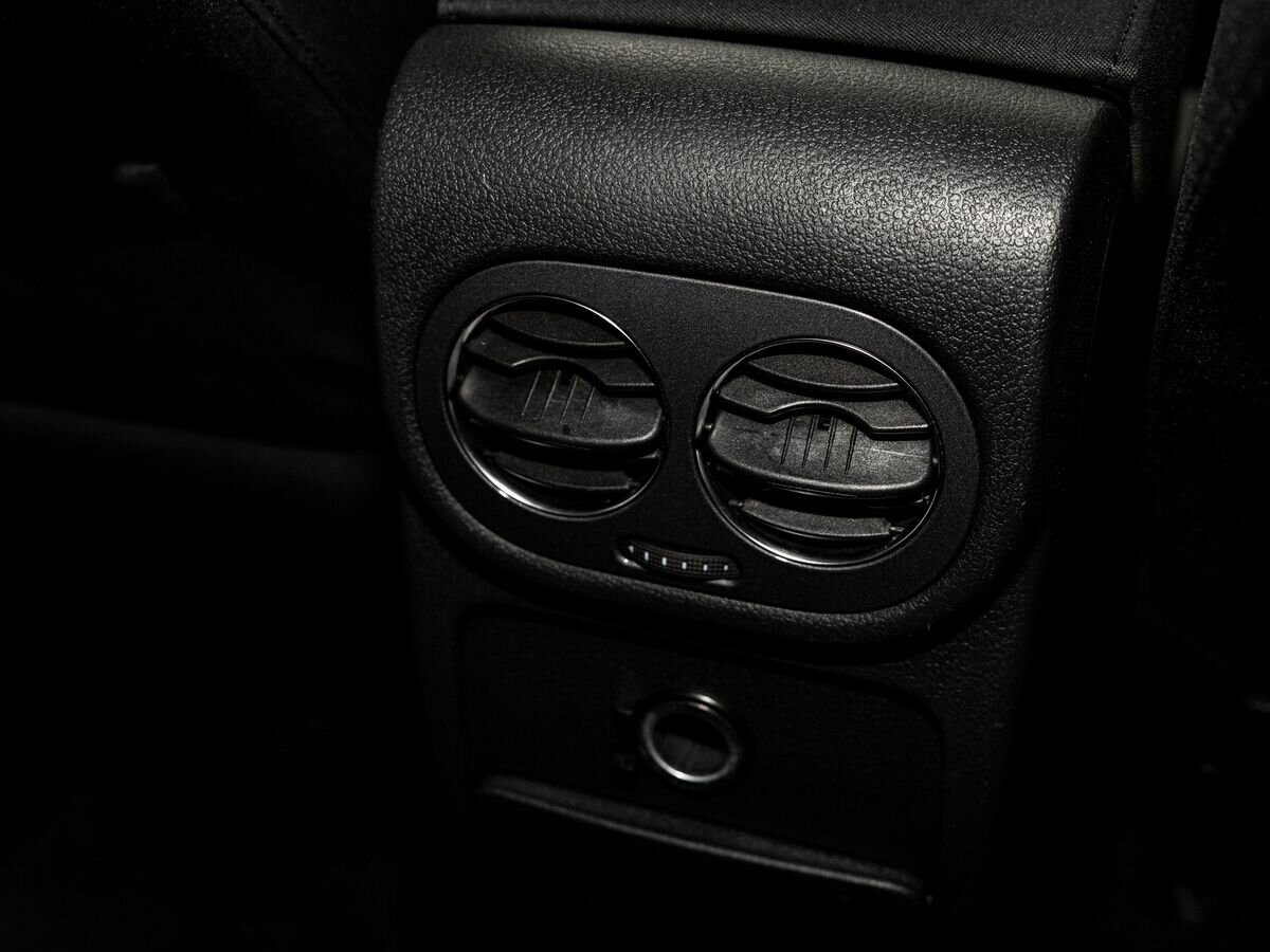 Volkswagen Tiguan 2014 - фото автомобиля