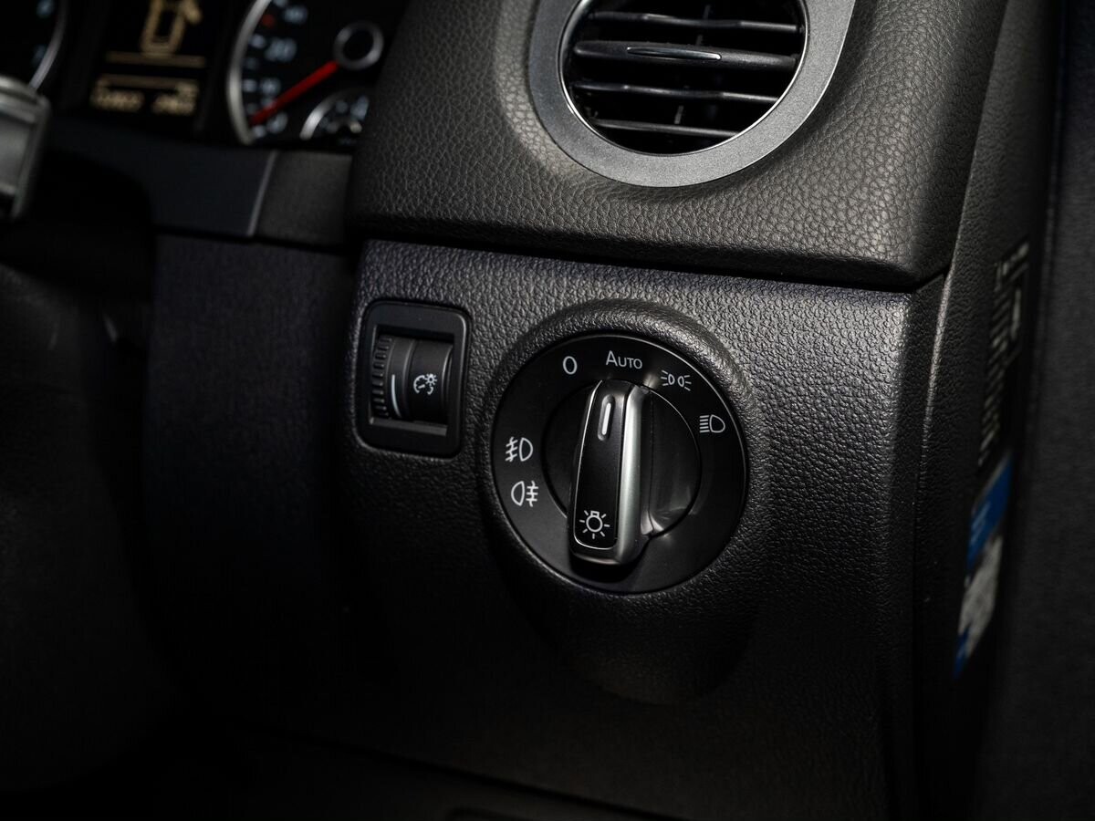 Volkswagen Tiguan 2014 - фото автомобиля