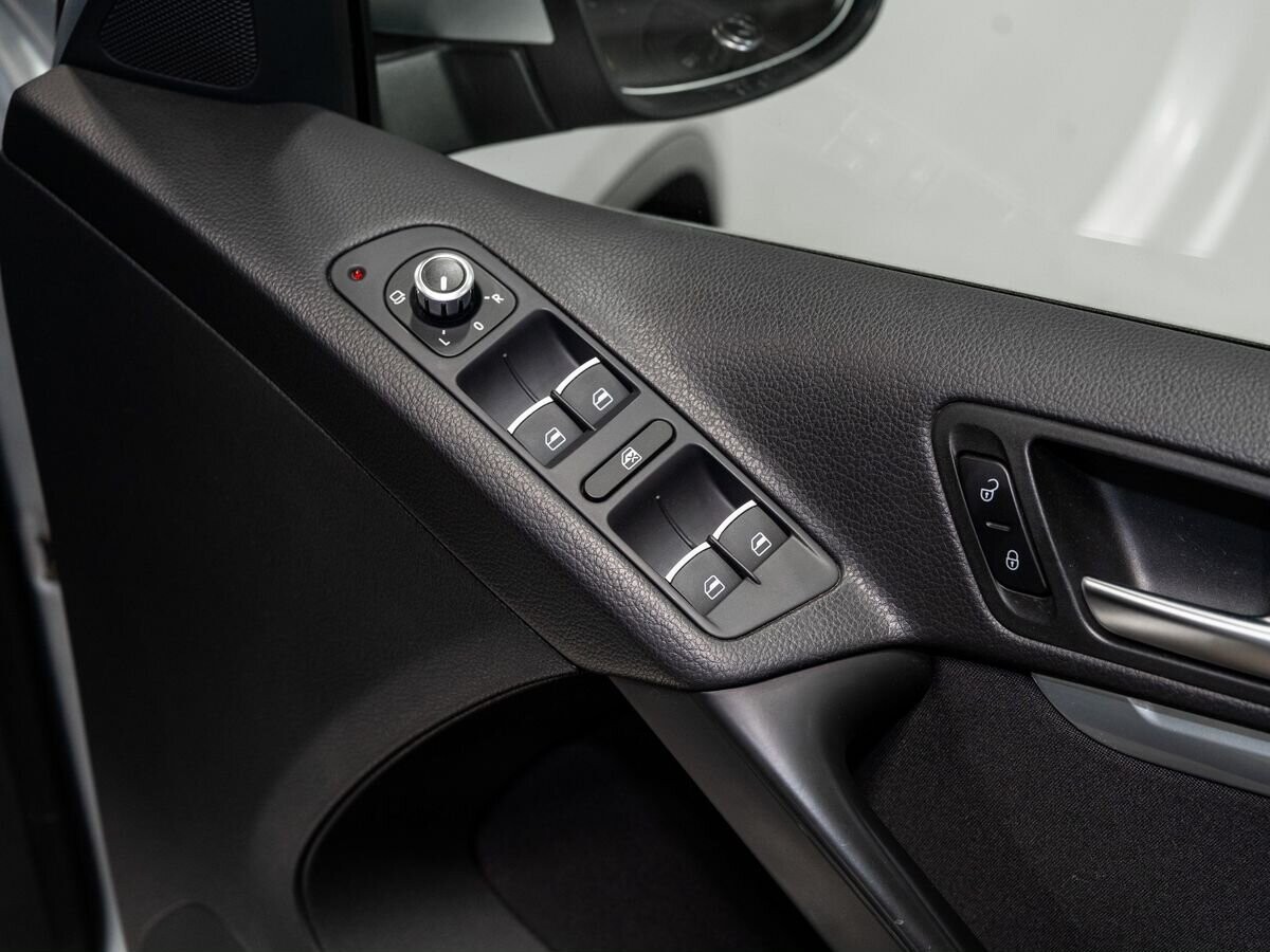 Volkswagen Tiguan 2014 - фото автомобиля
