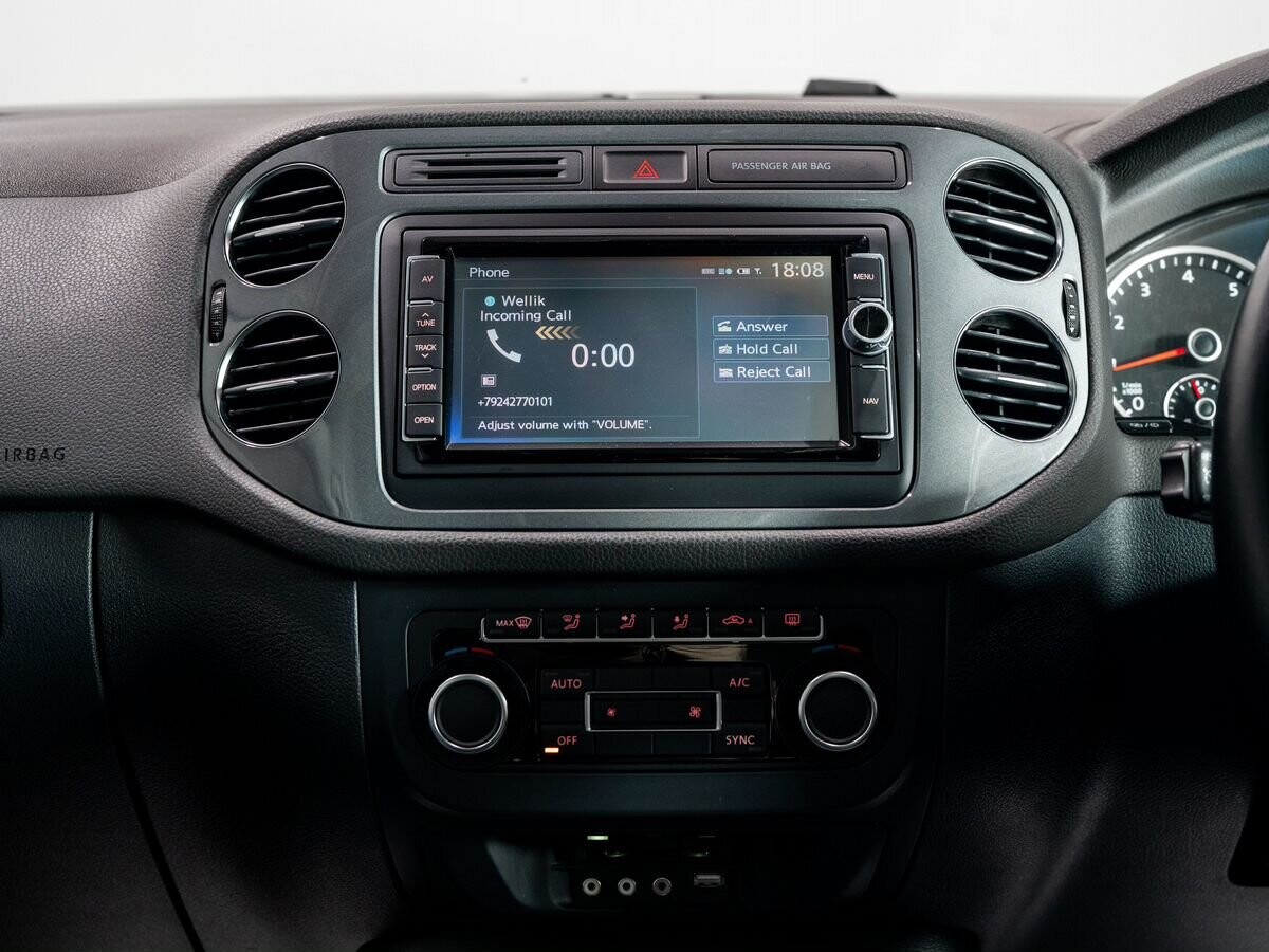 Volkswagen Tiguan 2014 - фото автомобиля