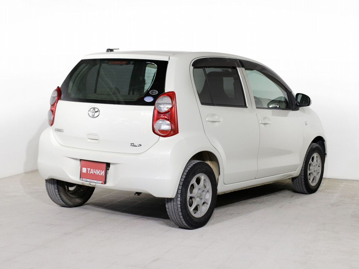 Toyota Passo 2011 - фото автомобиля