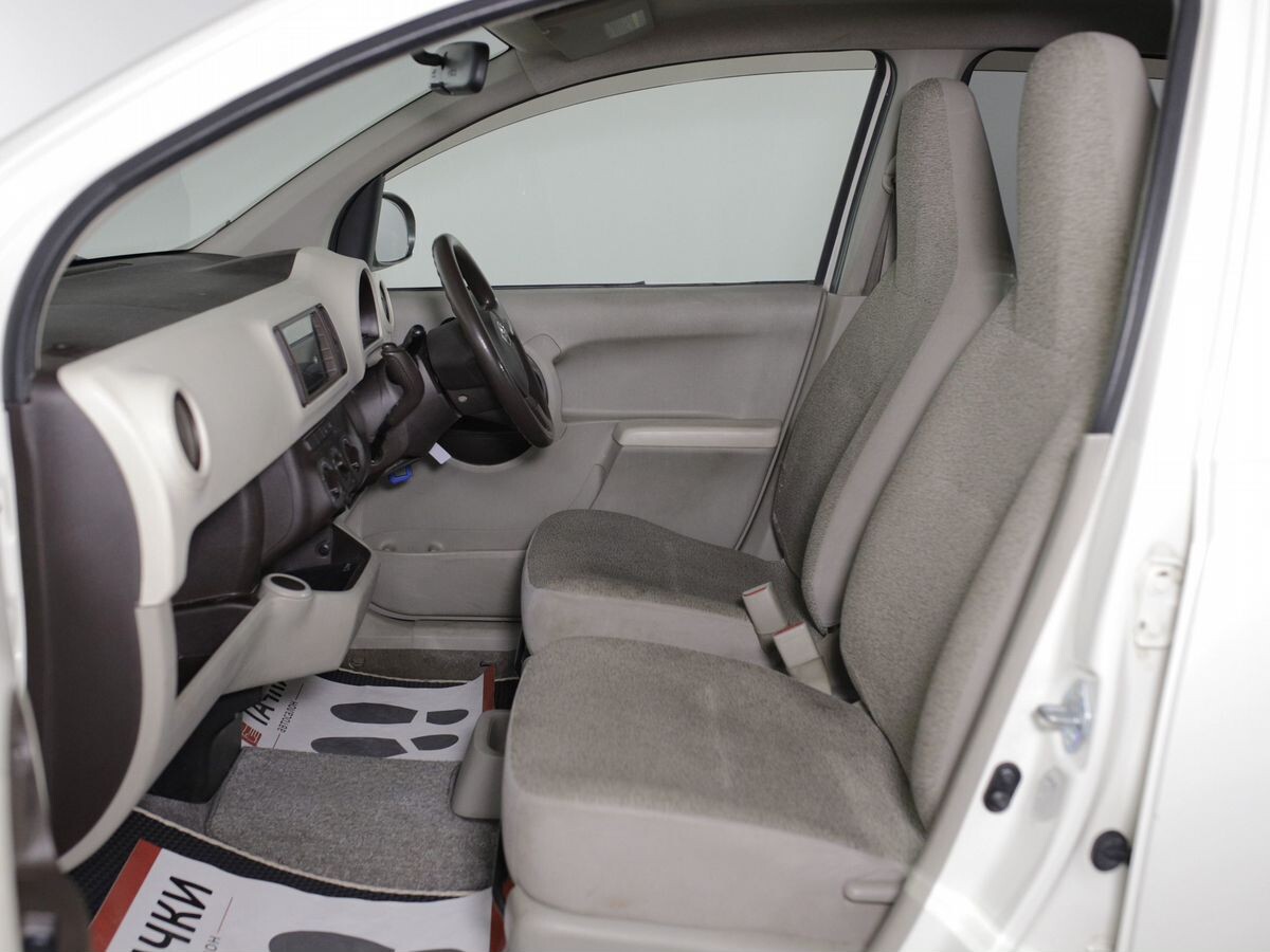 Toyota Passo 2011 - фото автомобиля