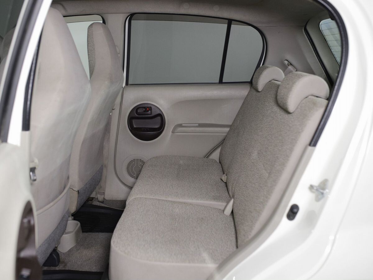 Toyota Passo 2011 - фото автомобиля