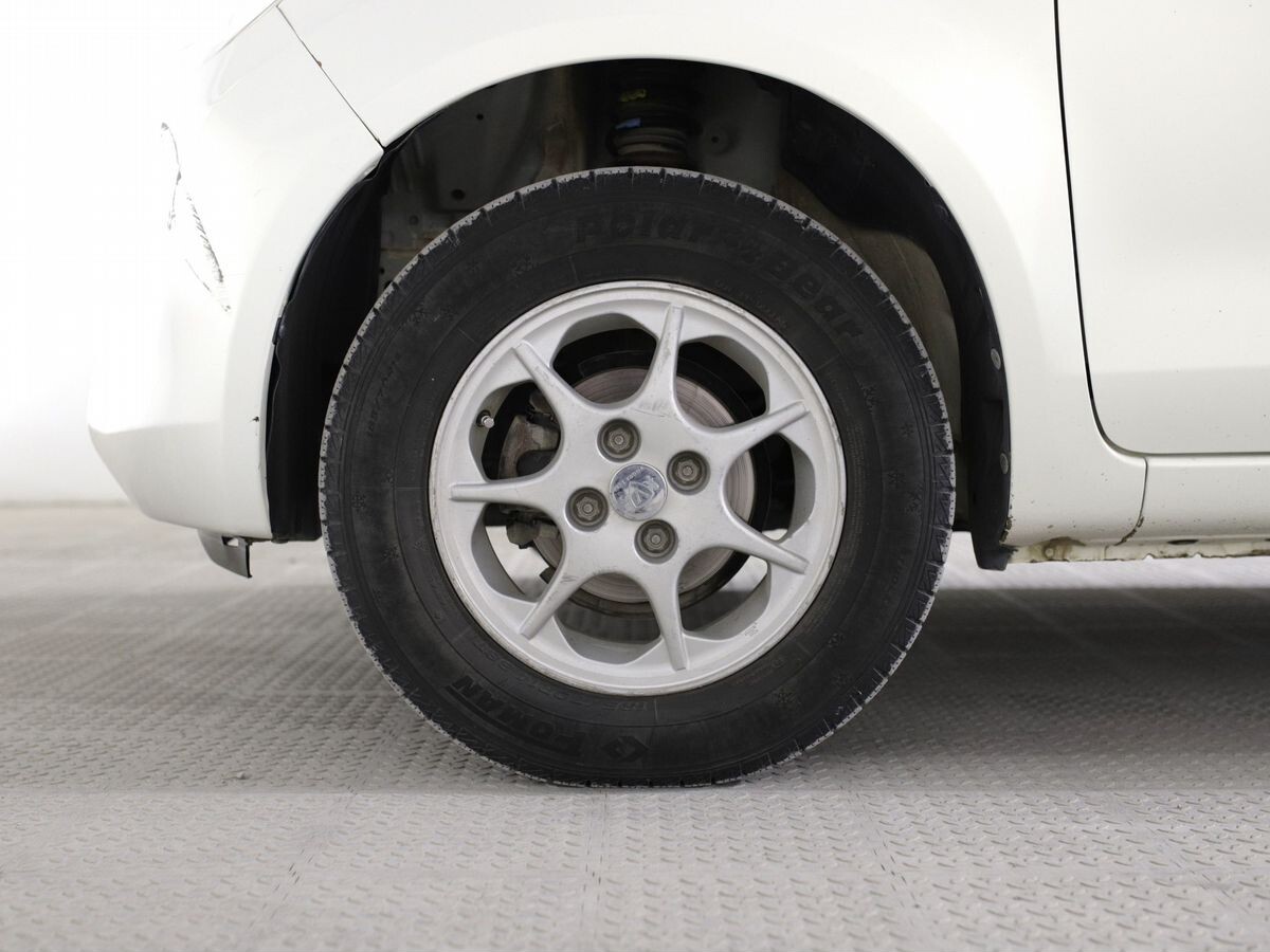 Toyota Passo 2011 - фото автомобиля