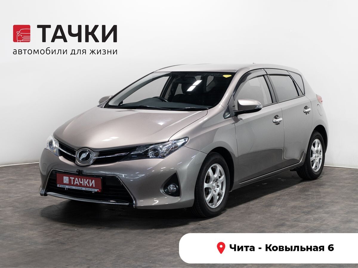 Toyota Auris 2013 - фото автомобиля