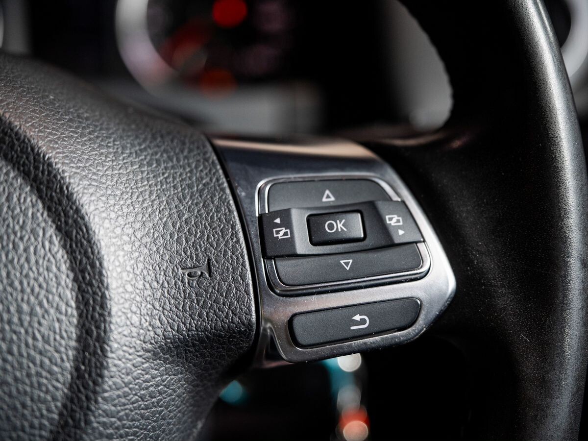 Volkswagen Tiguan 2014 - фото автомобиля