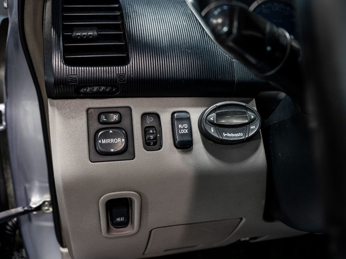 Mitsubishi L200 2008 - фото автомобиля