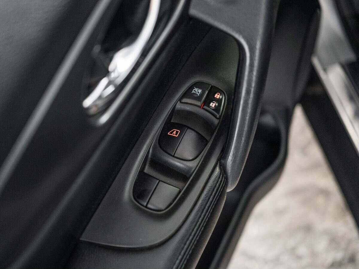 Nissan X-Trail 2016 - фото автомобиля