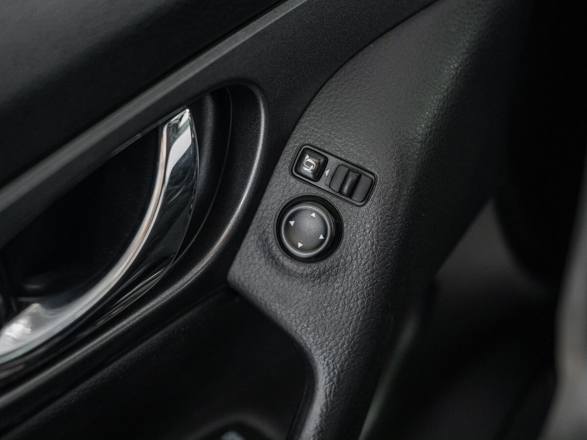 Nissan X-Trail 2016 - фото автомобиля