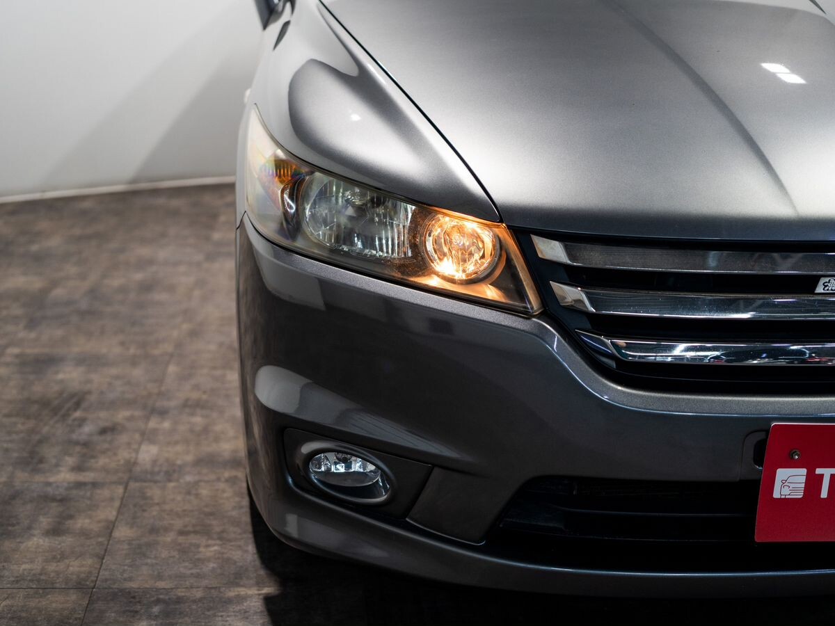 Honda Stream 2009 - фото автомобиля