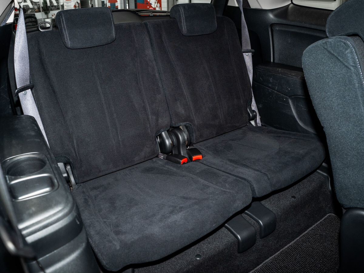 Honda Stream 2009 - фото автомобиля