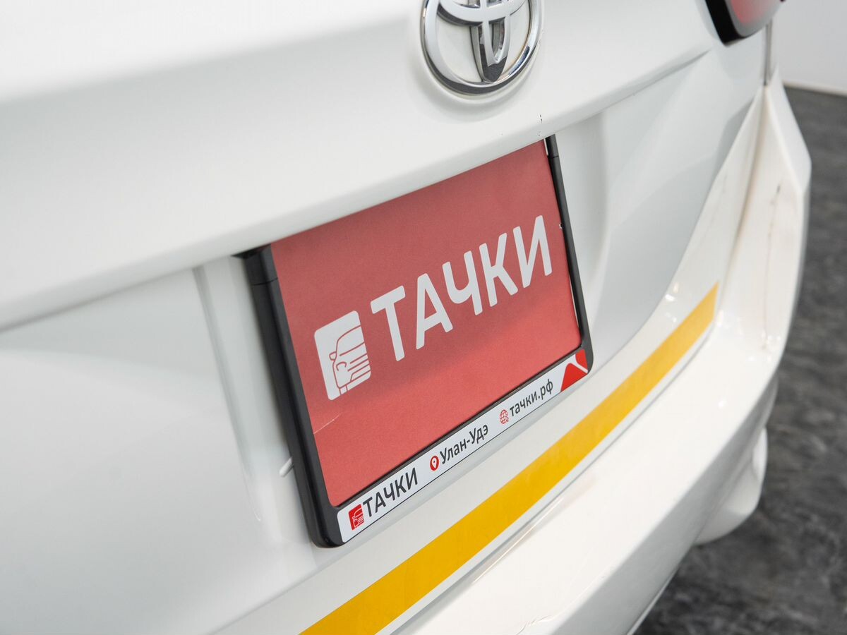 Toyota Corolla Fielder 2017 - фото автомобиля