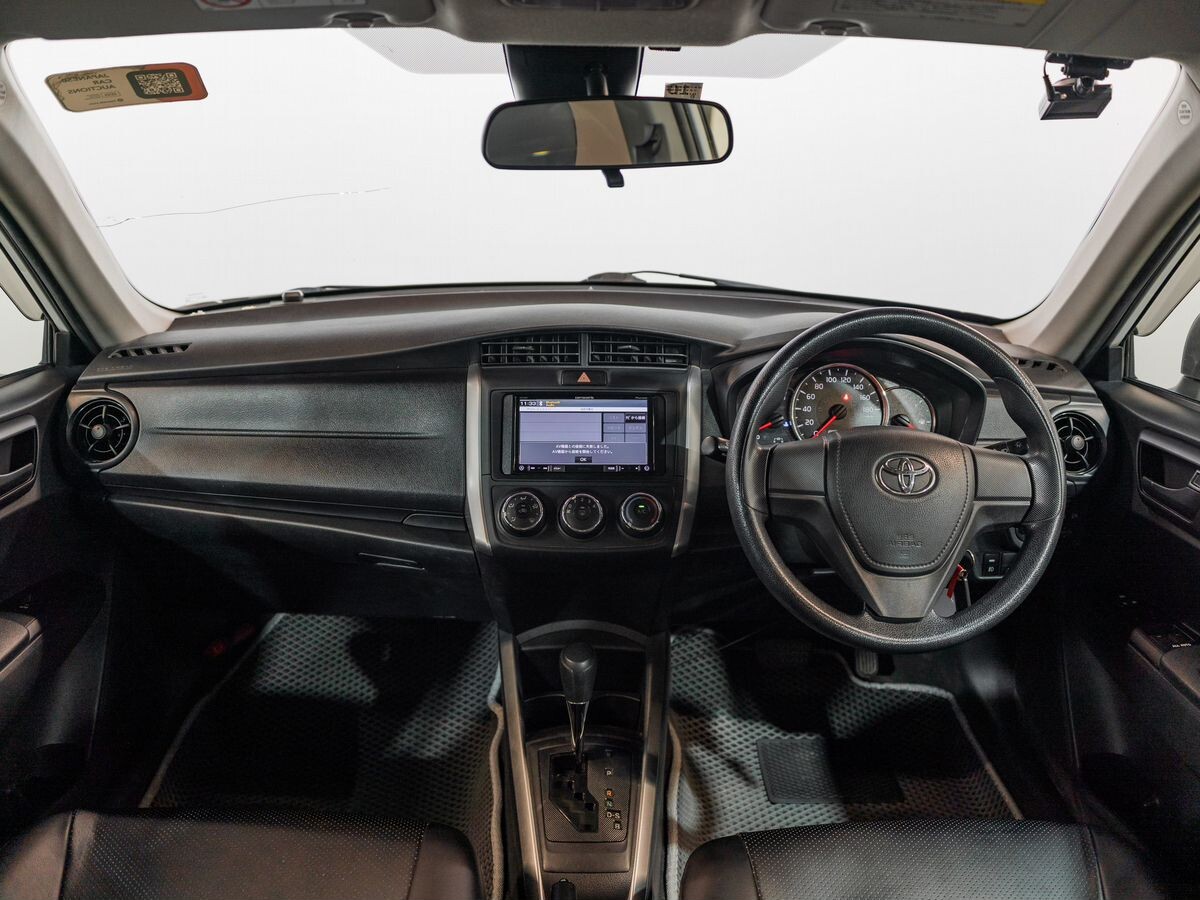 Toyota Corolla Fielder 2017 - фото автомобиля