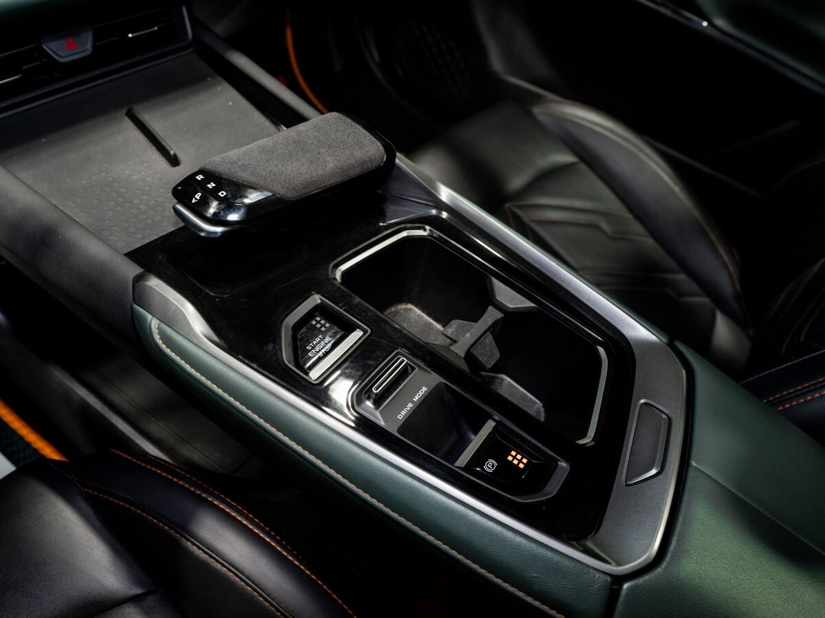 Changan UNI-T 2023 - фото автомобиля