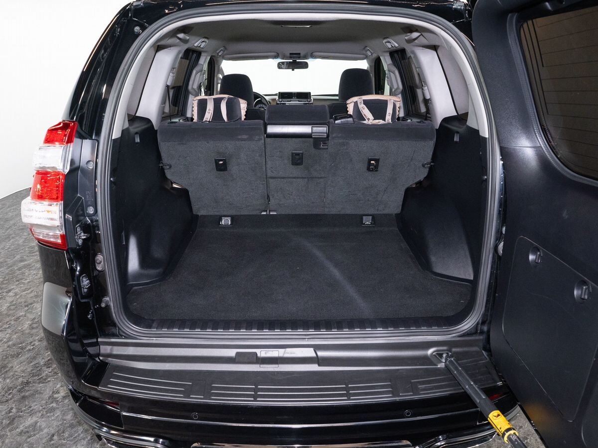 Toyota Land Cruiser Prado 2016 - фото автомобиля