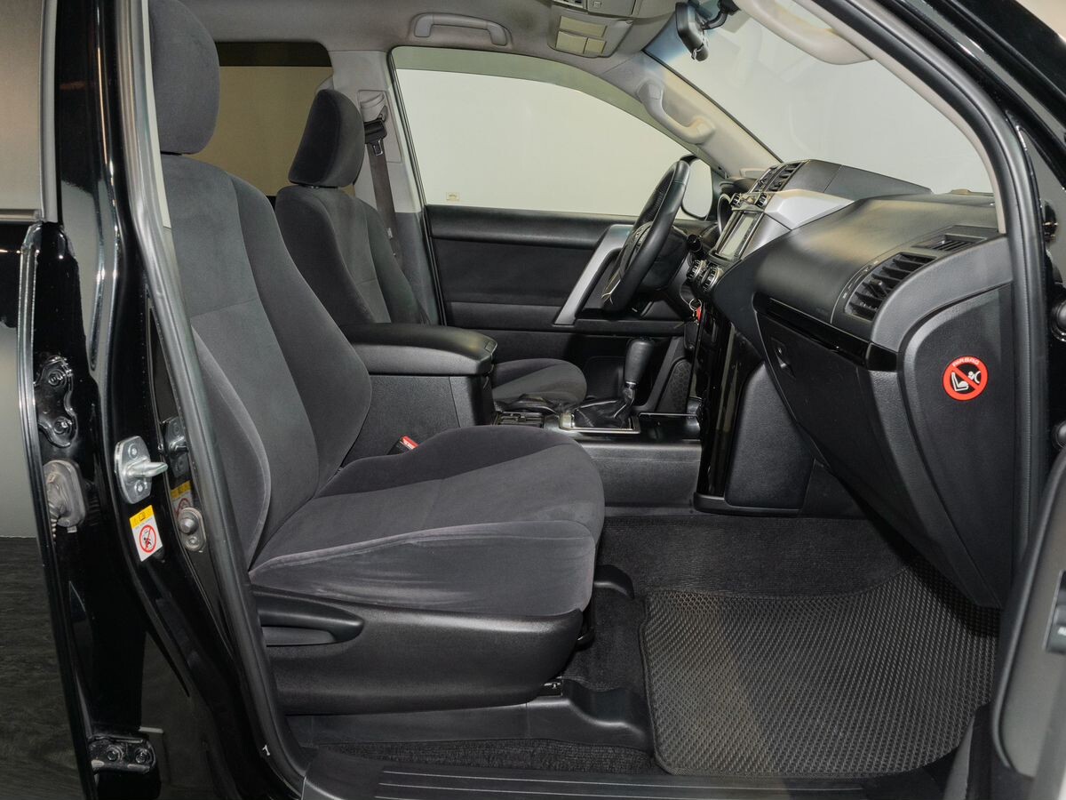 Toyota Land Cruiser Prado 2016 - фото автомобиля