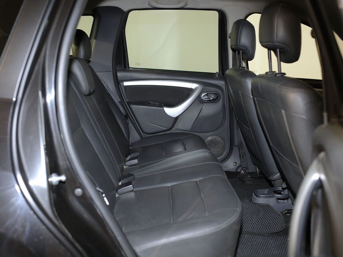 Nissan Terrano 2015 - фото автомобиля