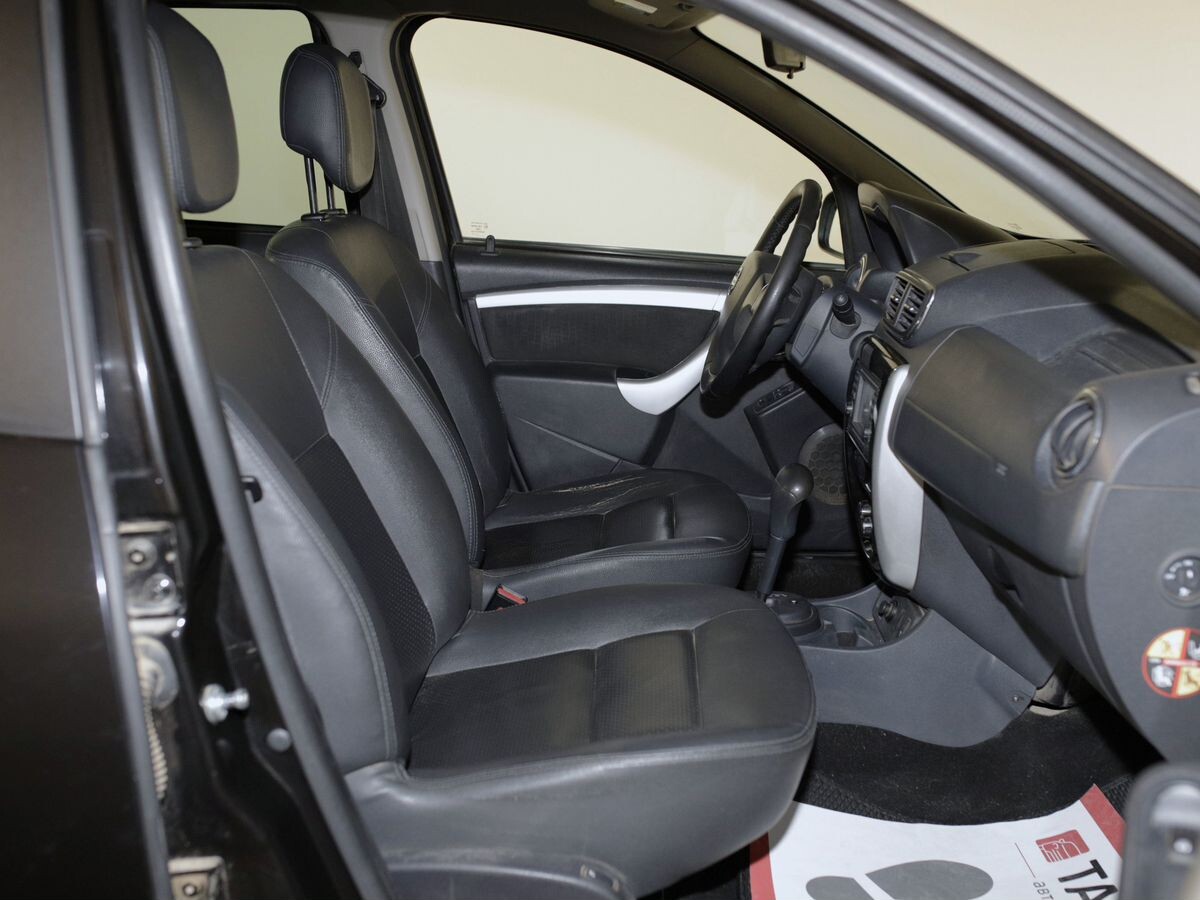 Nissan Terrano 2015 - фото автомобиля