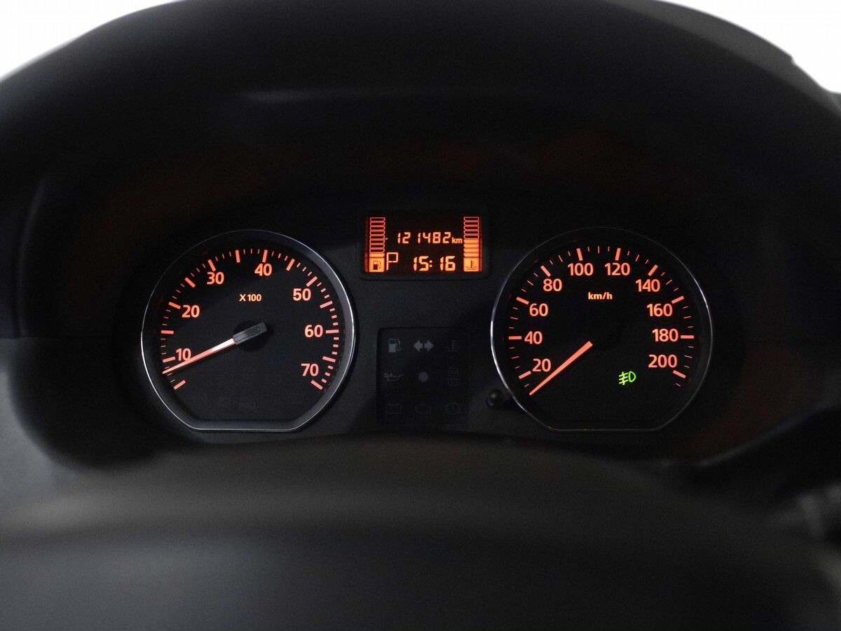 Nissan Terrano 2015 - фото автомобиля