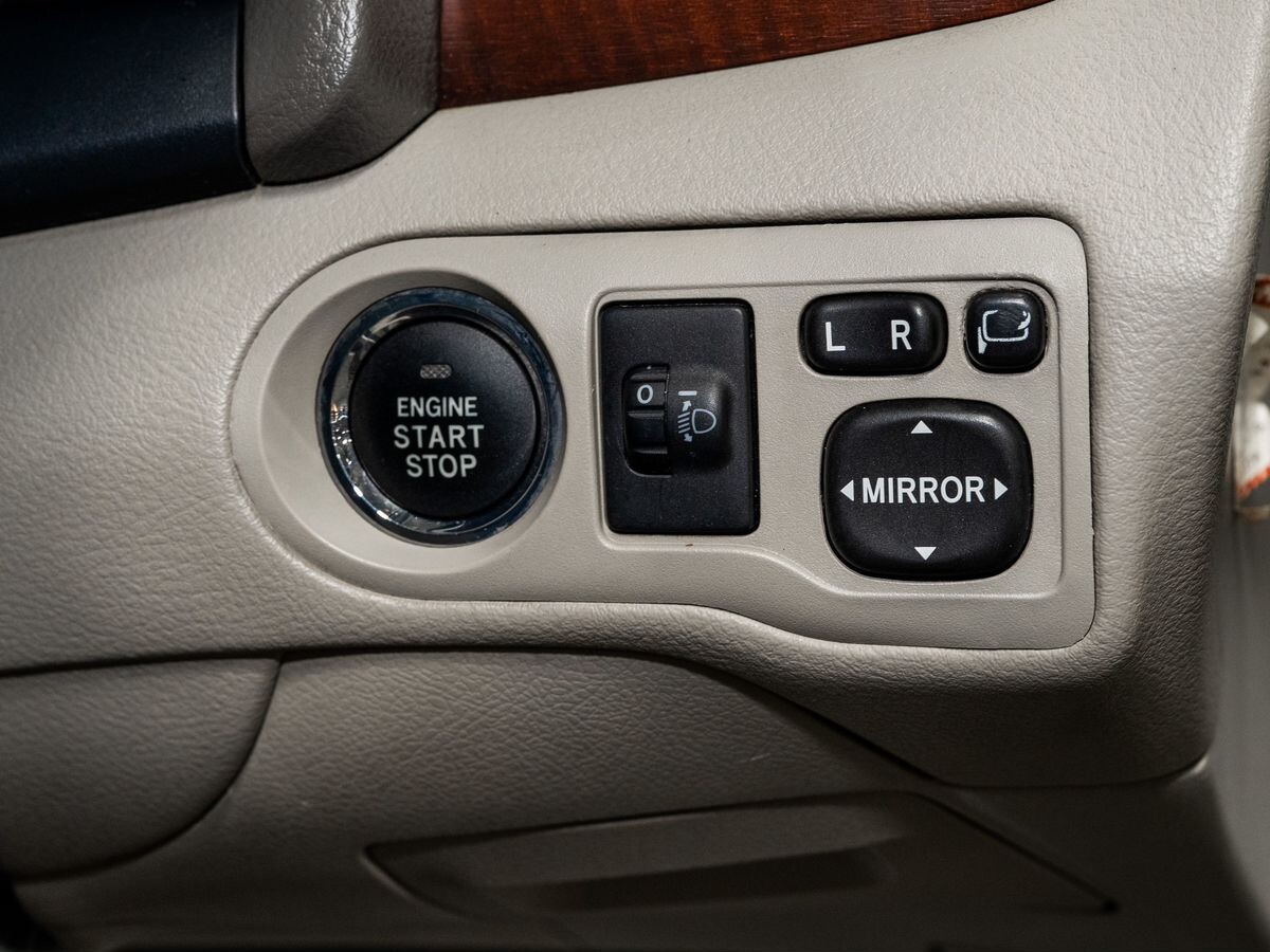 Toyota Premio 2010 - фото автомобиля