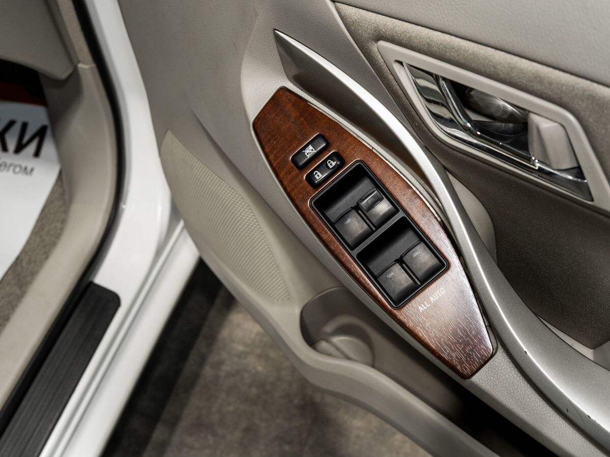Toyota Premio 2010 - фото автомобиля