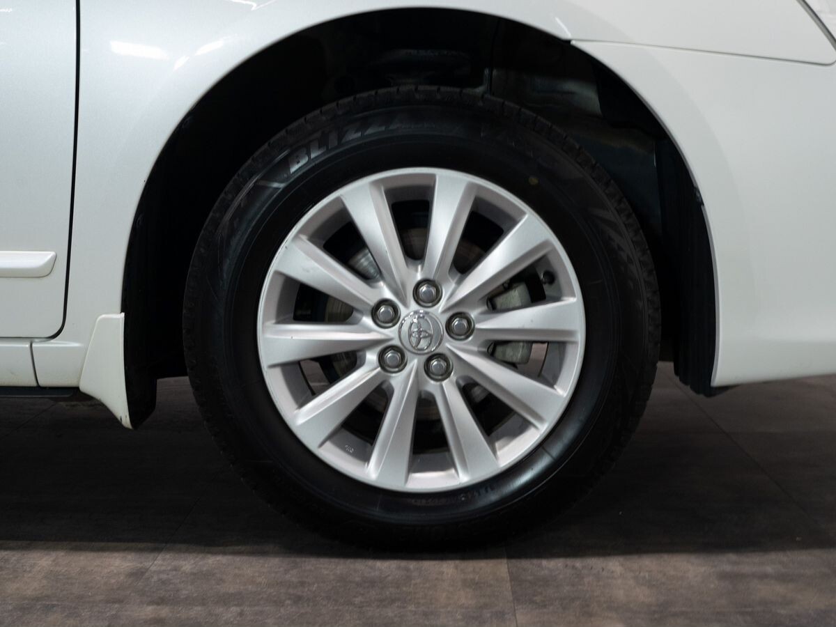Toyota Premio 2010 - фото автомобиля