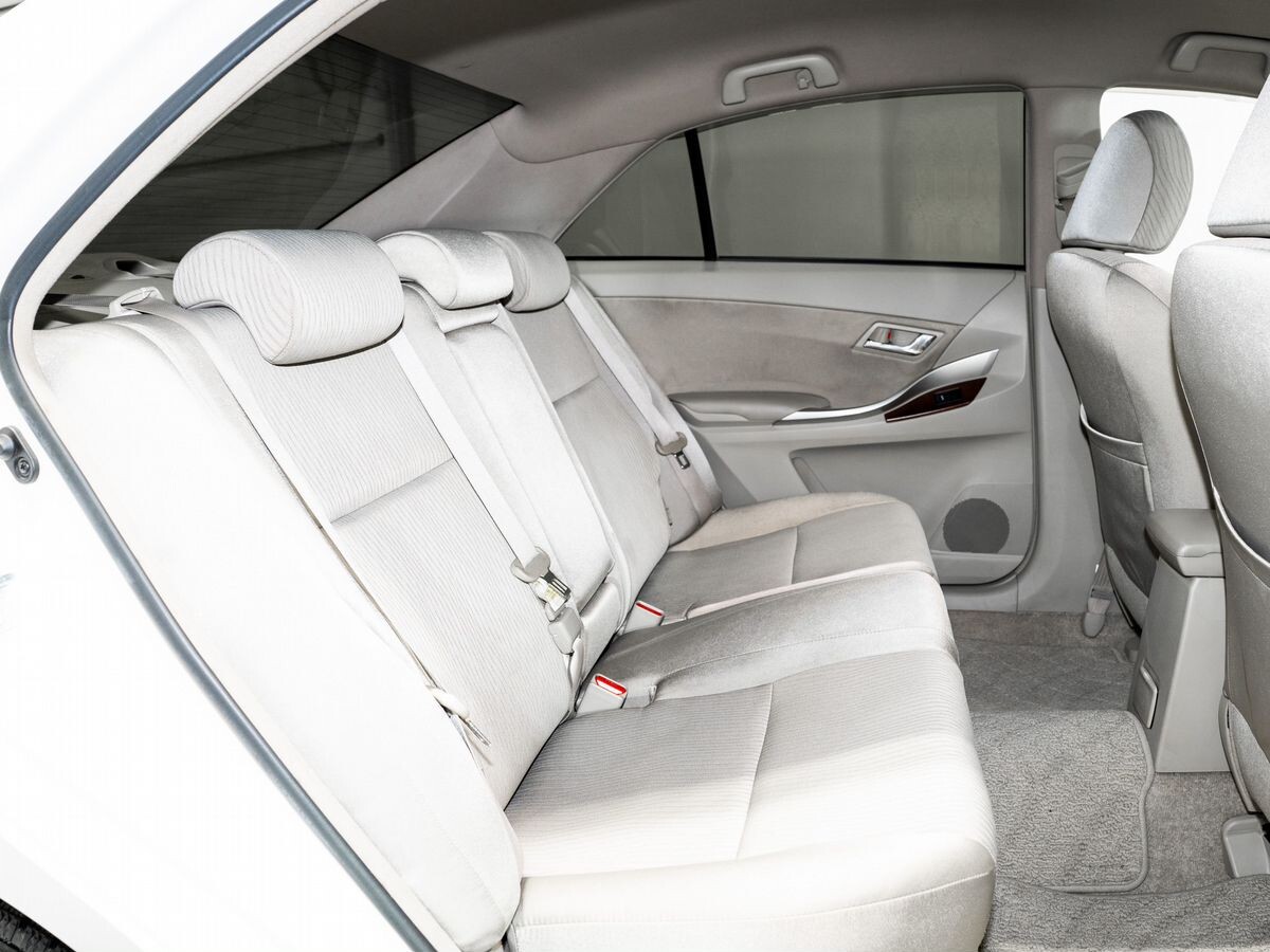 Toyota Premio 2010 - фото автомобиля