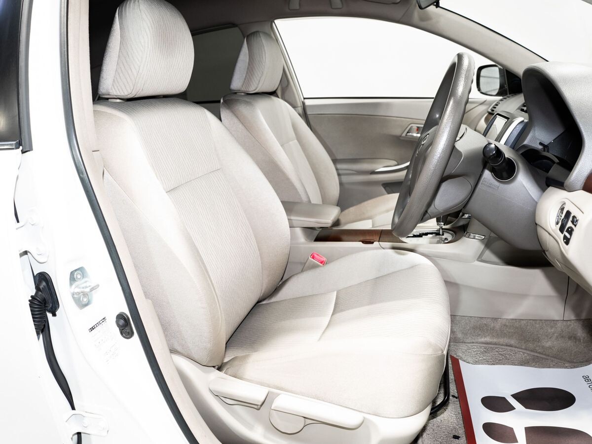 Toyota Premio 2010 - фото автомобиля