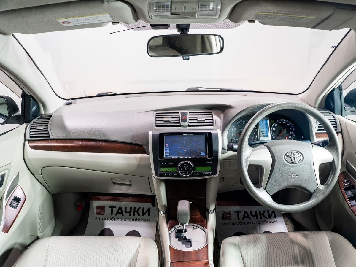 Toyota Premio 2010 - фото автомобиля