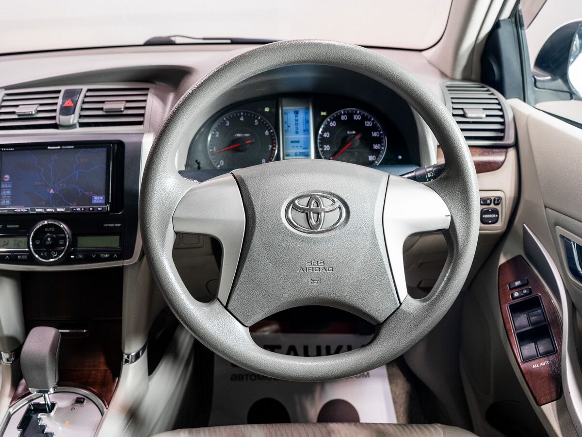 Toyota Premio 2010 - фото автомобиля