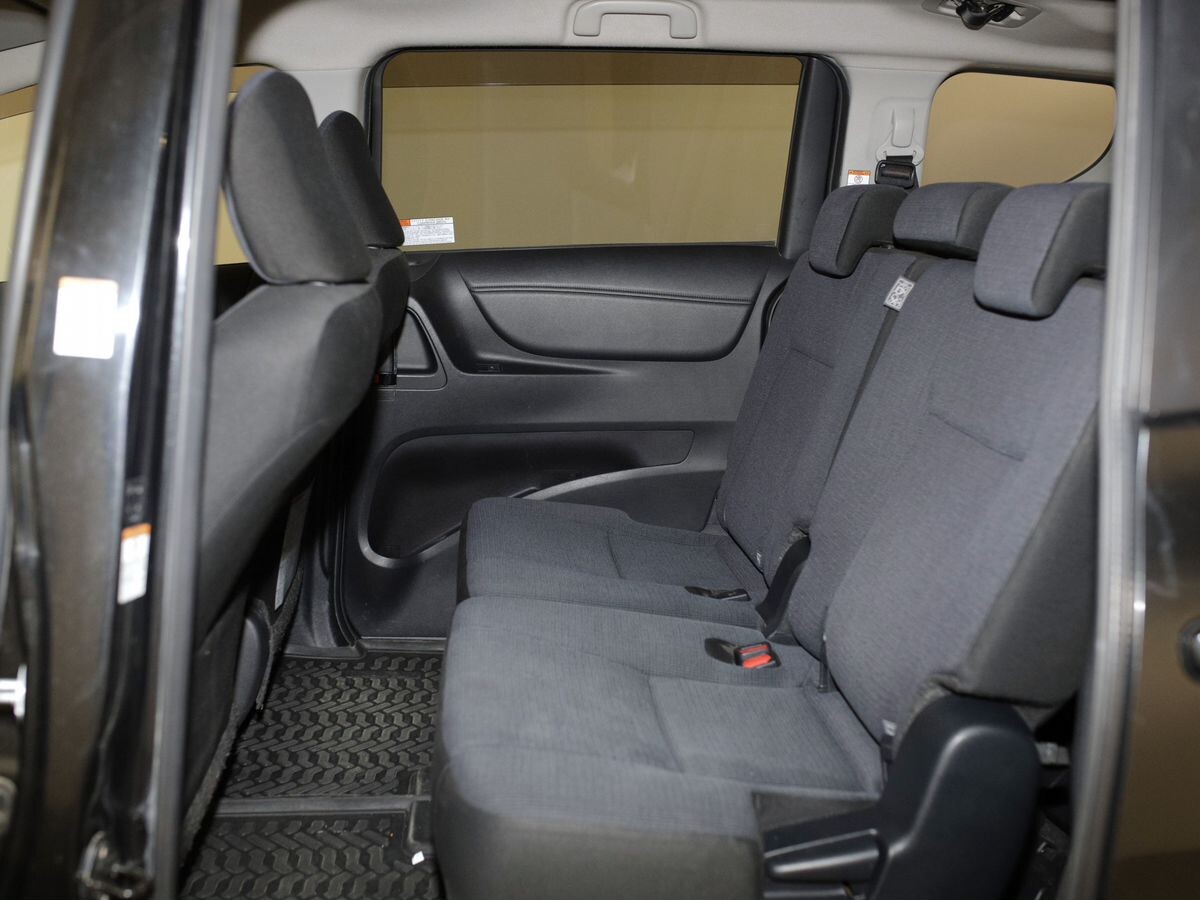 Toyota Sienta 2016 - фото автомобиля