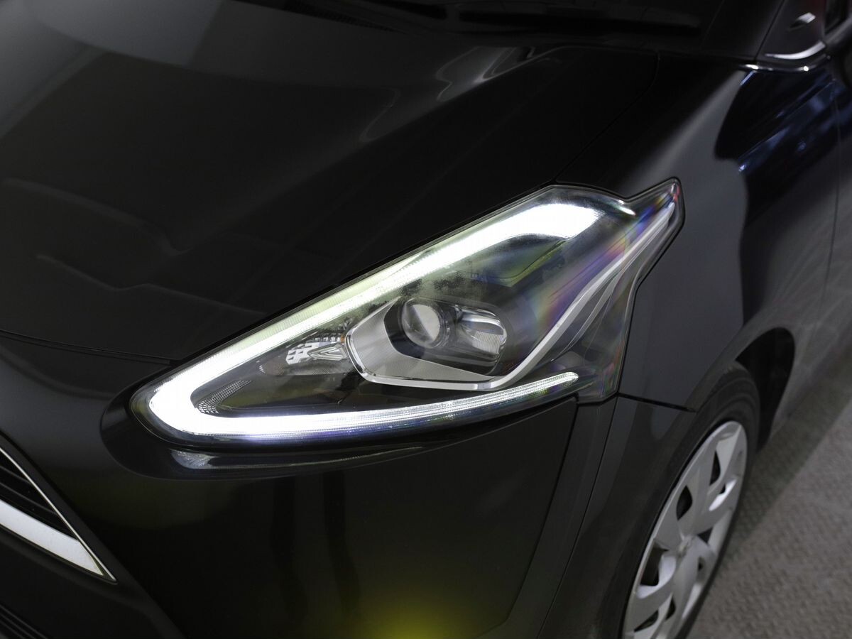 Toyota Sienta 2016 - фото автомобиля