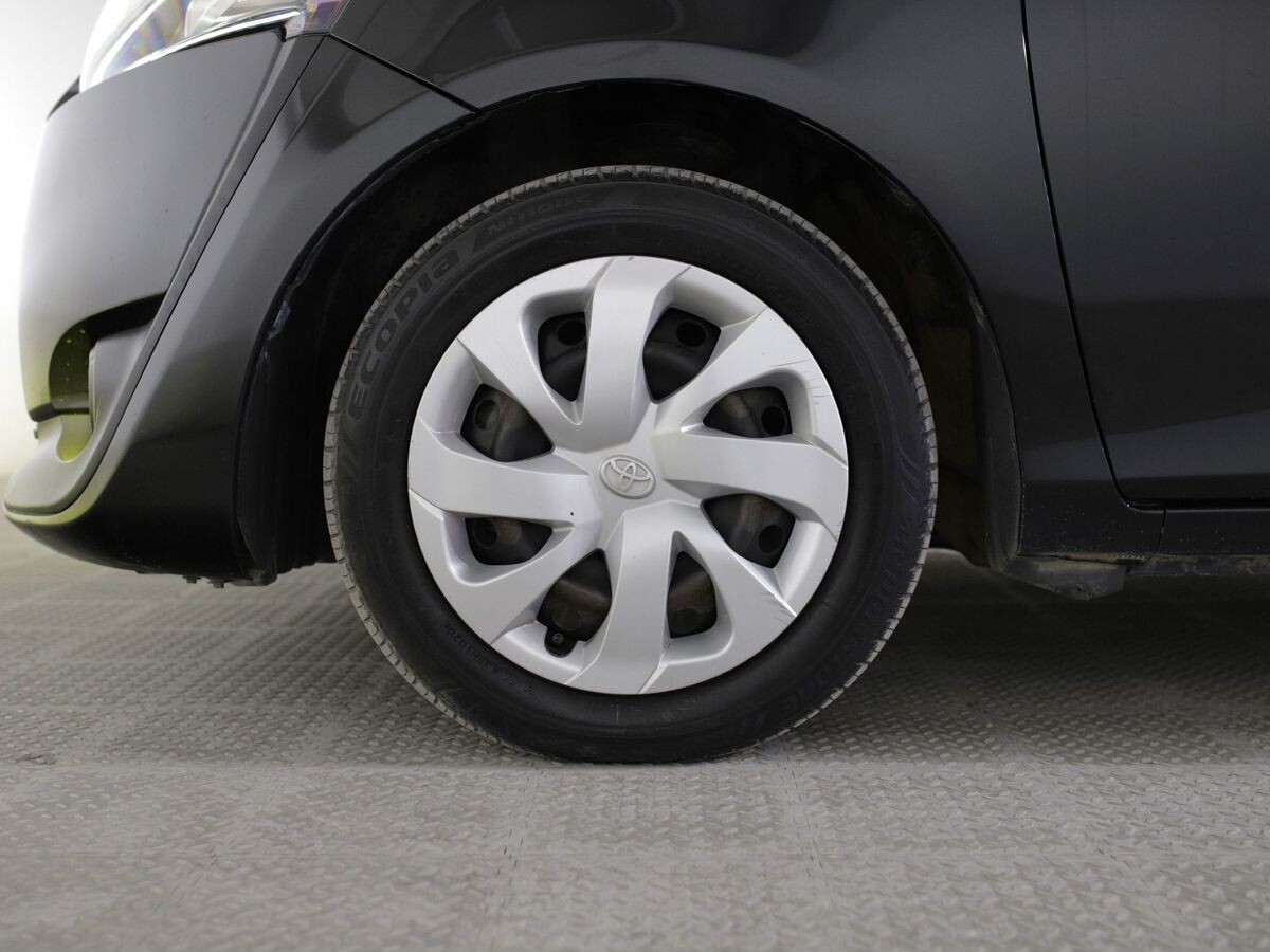 Toyota Sienta 2016 - фото автомобиля