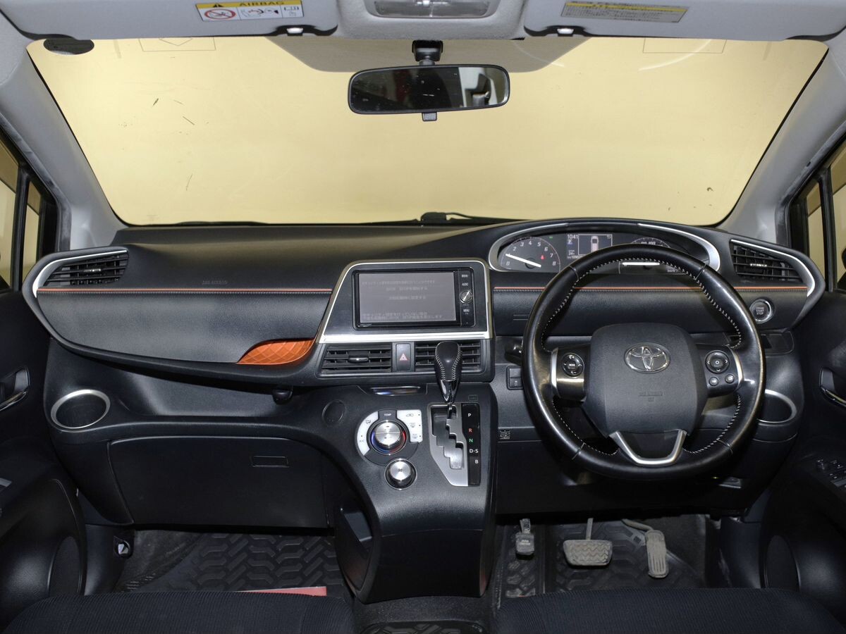 Toyota Sienta 2016 - фото автомобиля
