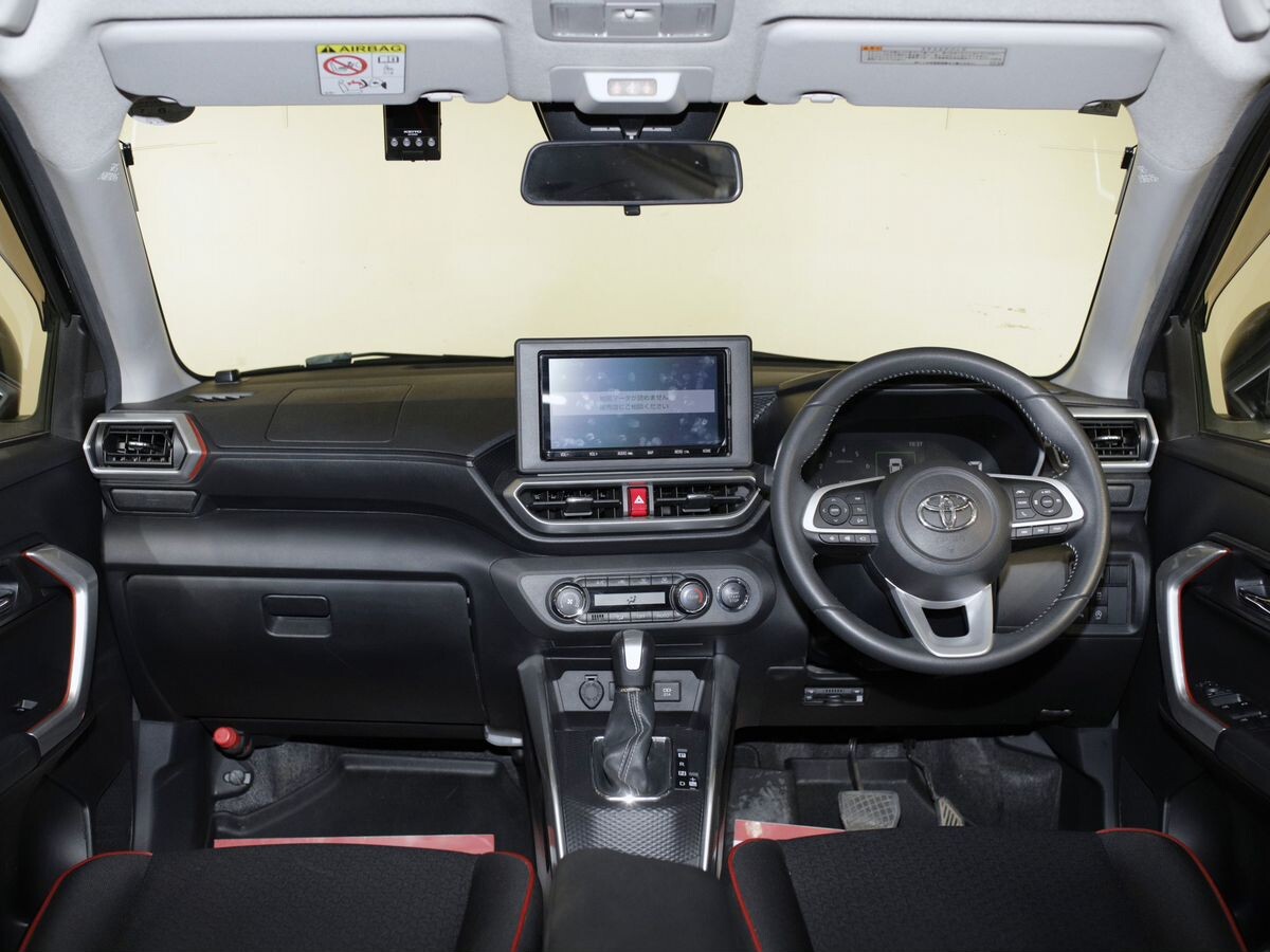 Toyota Raize 2021 - фото автомобиля