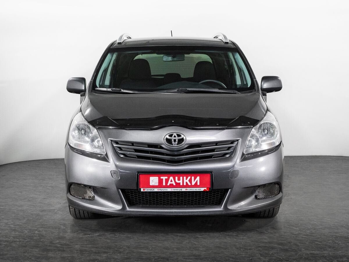 Toyota Verso 2012 - фото автомобиля