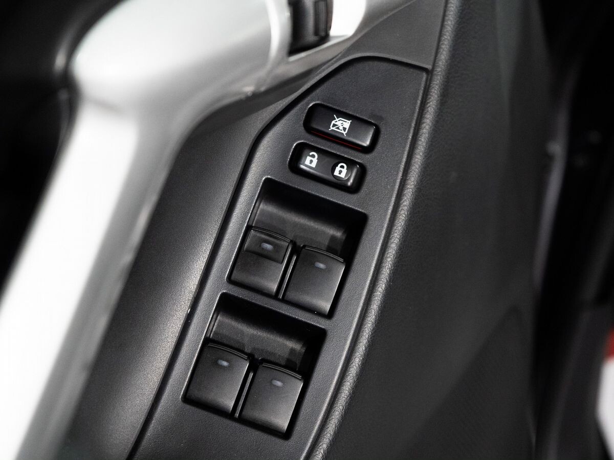 Toyota Verso 2012 - фото автомобиля