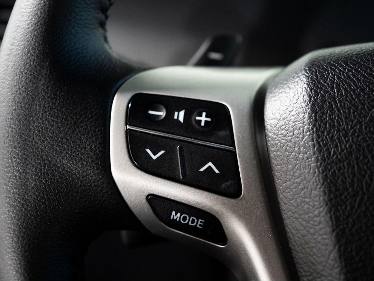 Toyota Verso 2012 - фото автомобиля