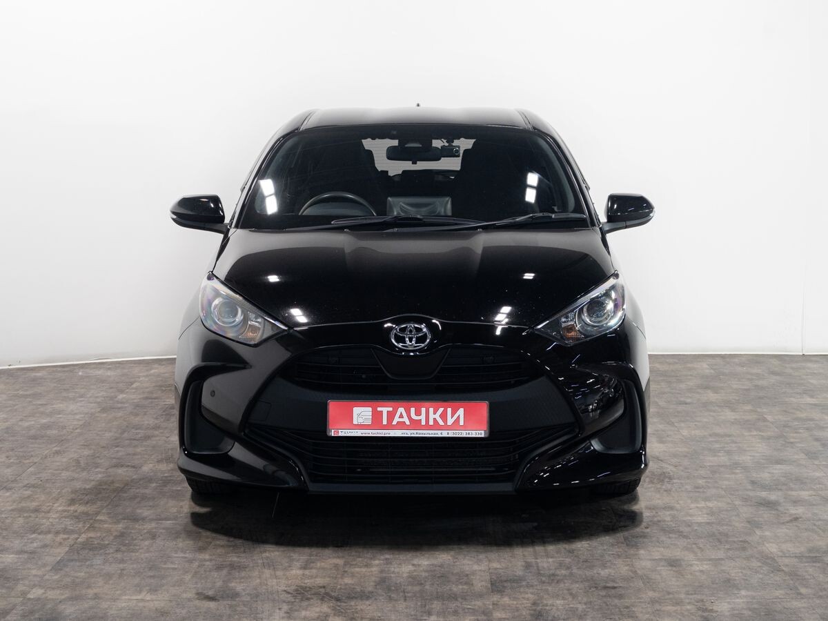 Toyota Yaris 2020 - фото автомобиля
