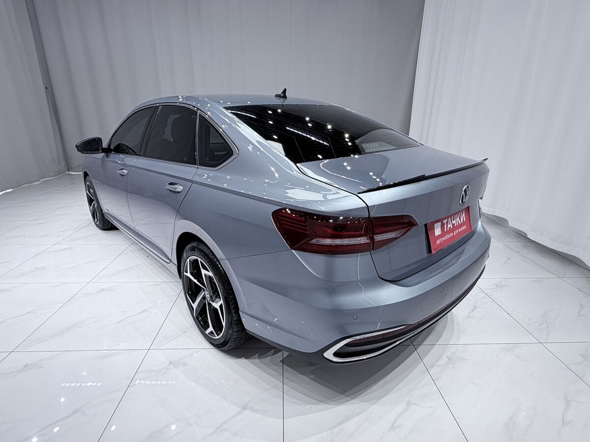 Volkswagen Lavida 2022 - фото автомобиля