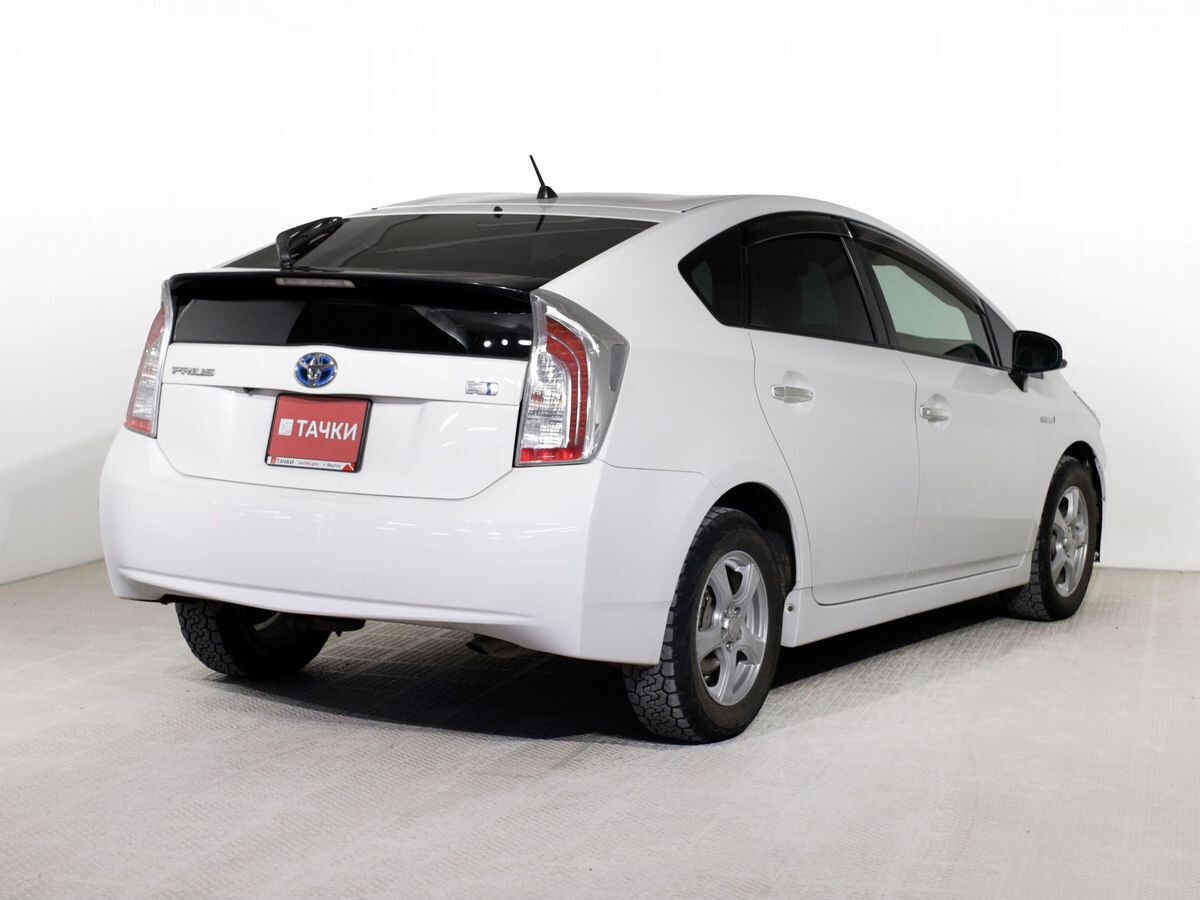 Toyota Prius 2013 - фото автомобиля