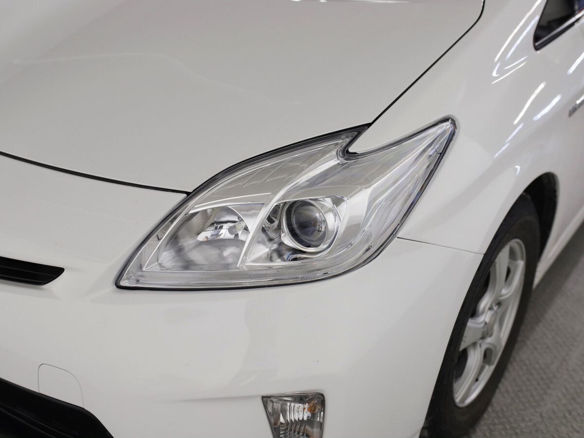 Toyota Prius 2013 - фото автомобиля